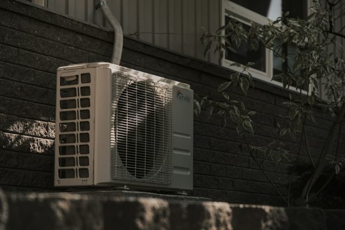 Orange County Refrigerant Leak Detection: UV Dye vs. Electronic Tests