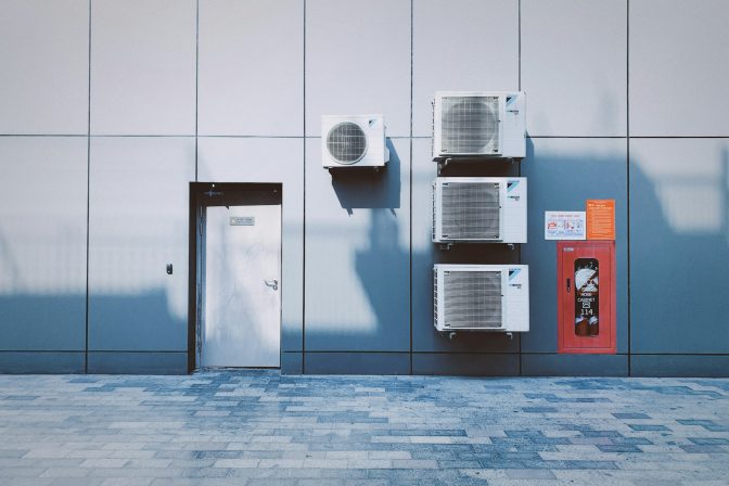 Balancing Coastal Breezes and HVAC Efficiency in Orange County Homes